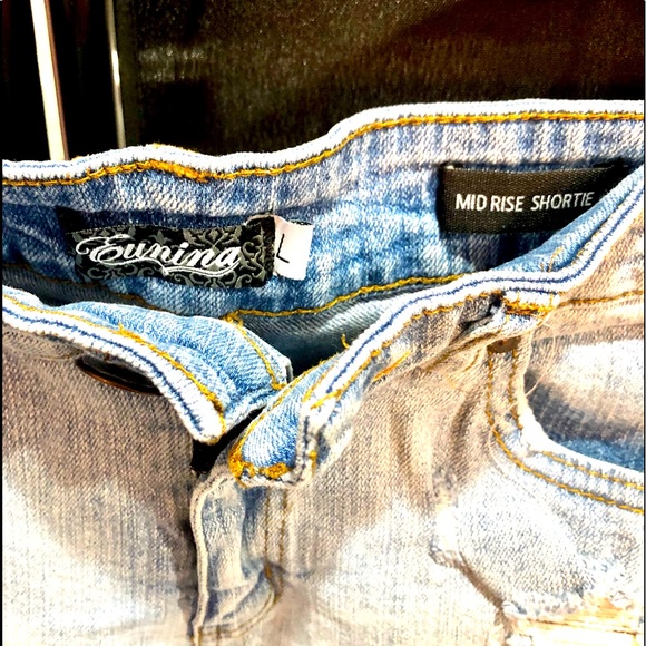 EUNINA Women’s/Juniors Denim Frayed Shorts Crochet Hem mid Rise Shortie Size L - Picture 9 of 14